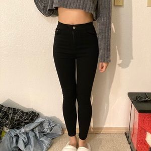 black skinny jeans